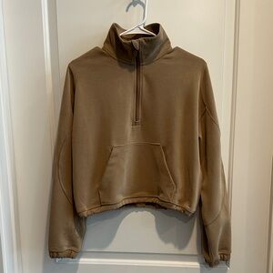 Lululemon 6 Tan Brushed Softstreme Half Zip like new!